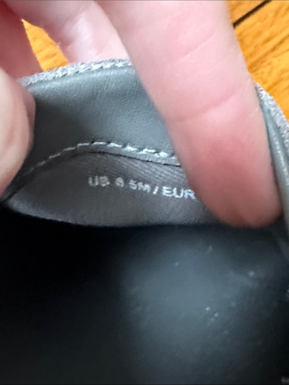 Vince Men’s gray  suede slip on sneakers size 8.5. - Picture 6 of 7